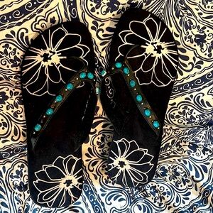 Size 10 flip flops/turquoise embellished